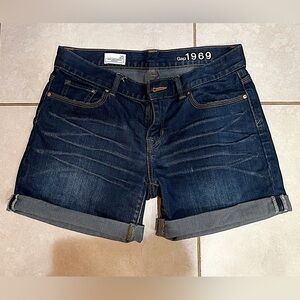 Gap sexy boyfriend short size 25